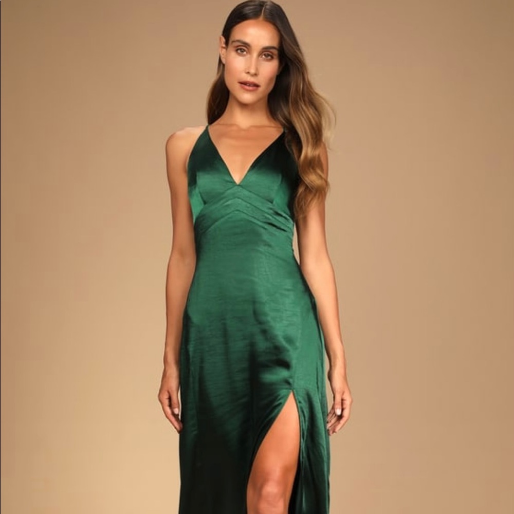 Luxe Limelight Emerald Green Satin Sleeveless Maxi Dress,l